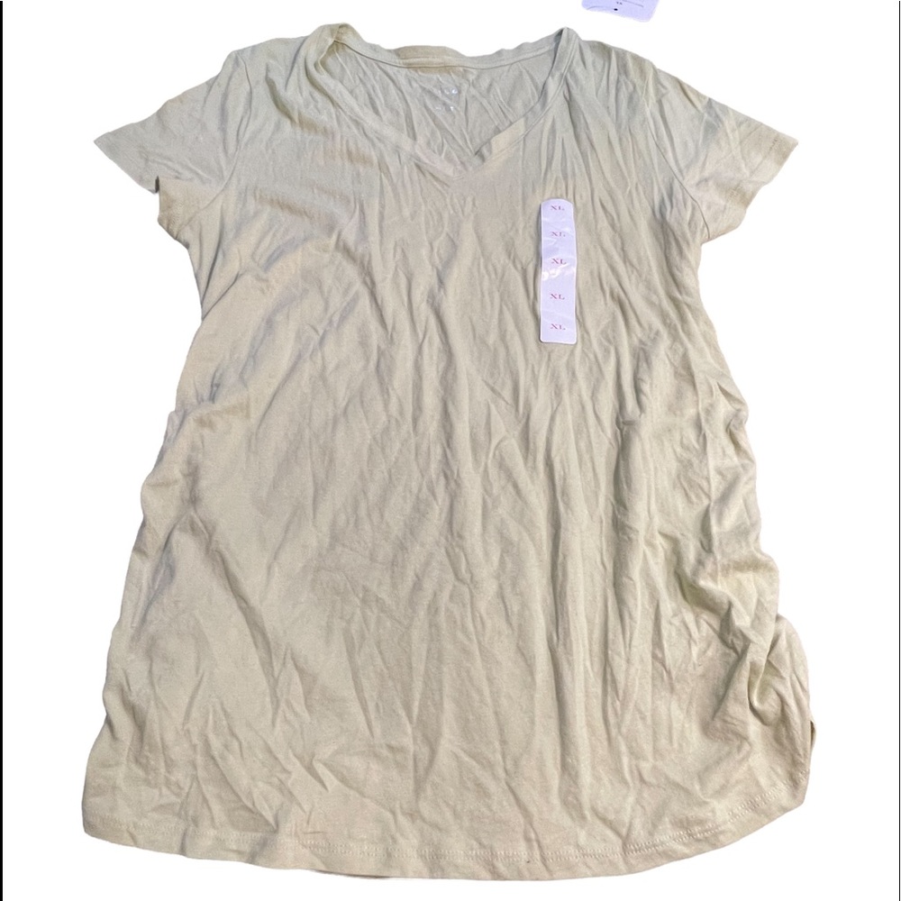 Isabel‎ Maternity short sleeve v-neck shirt NWT Super soft mint green / light